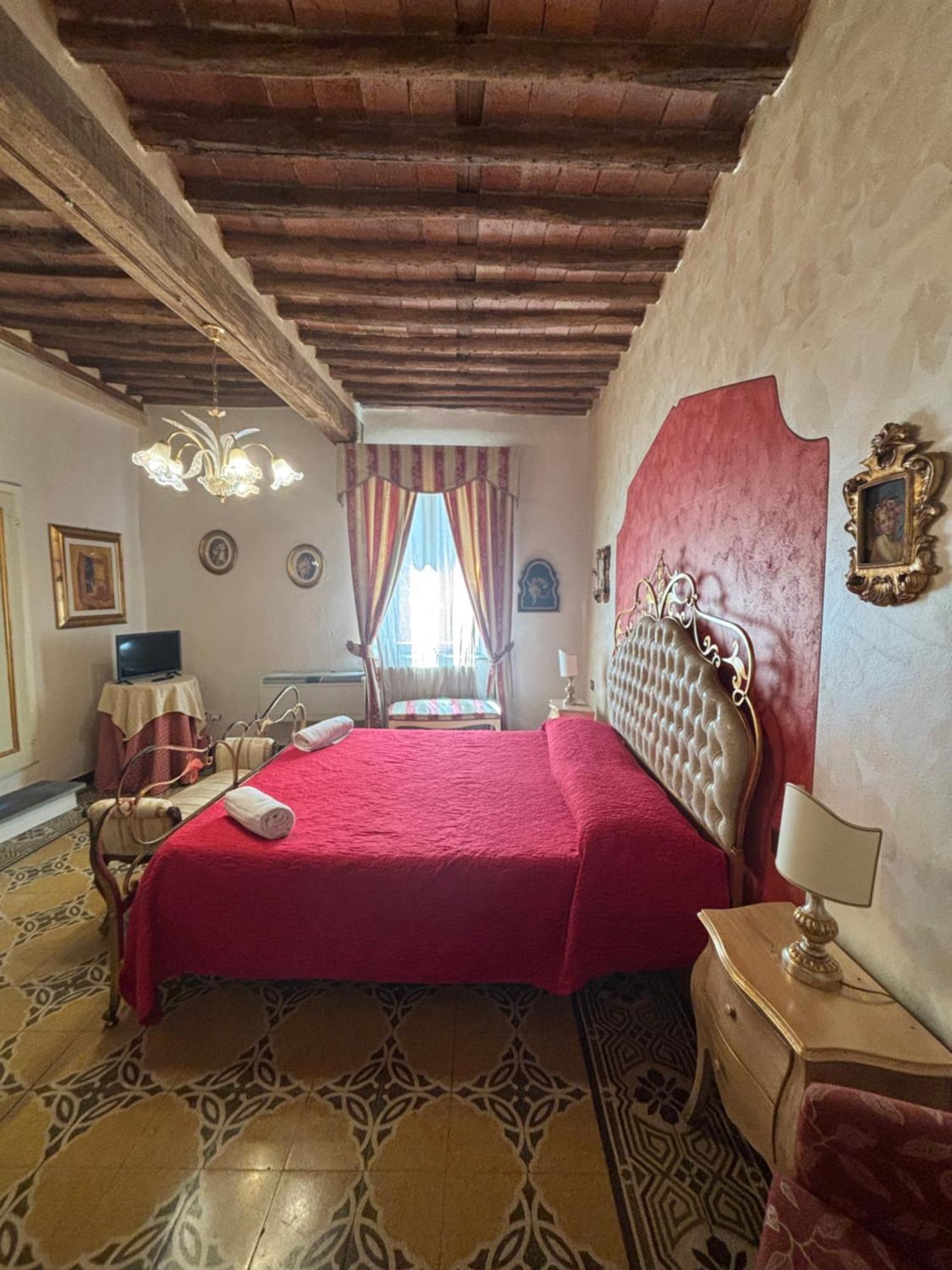 Antica Residenza Santa Chiara -City Center Lucca Eksteriør bilde