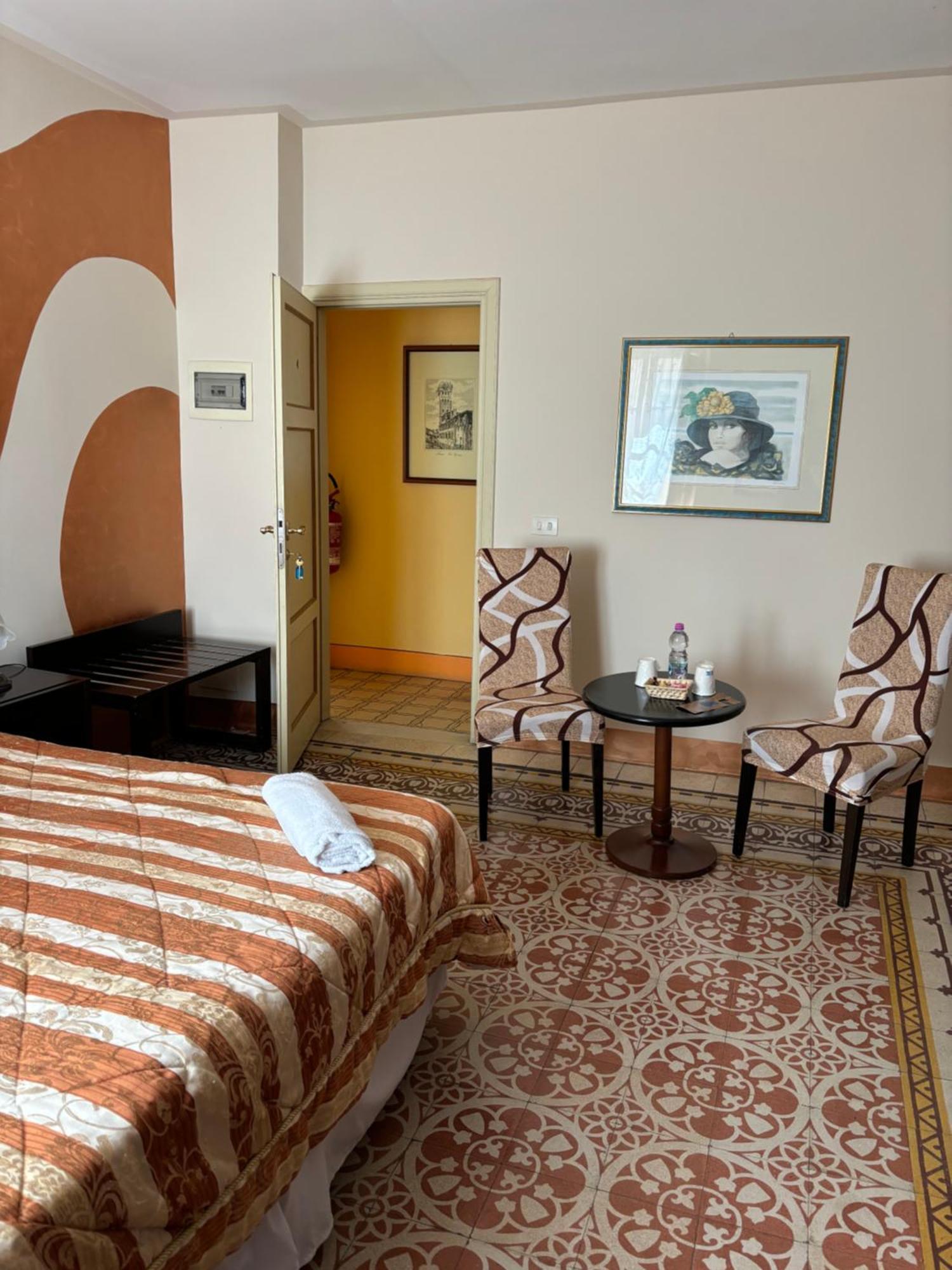 Antica Residenza Santa Chiara -City Center Lucca Eksteriør bilde